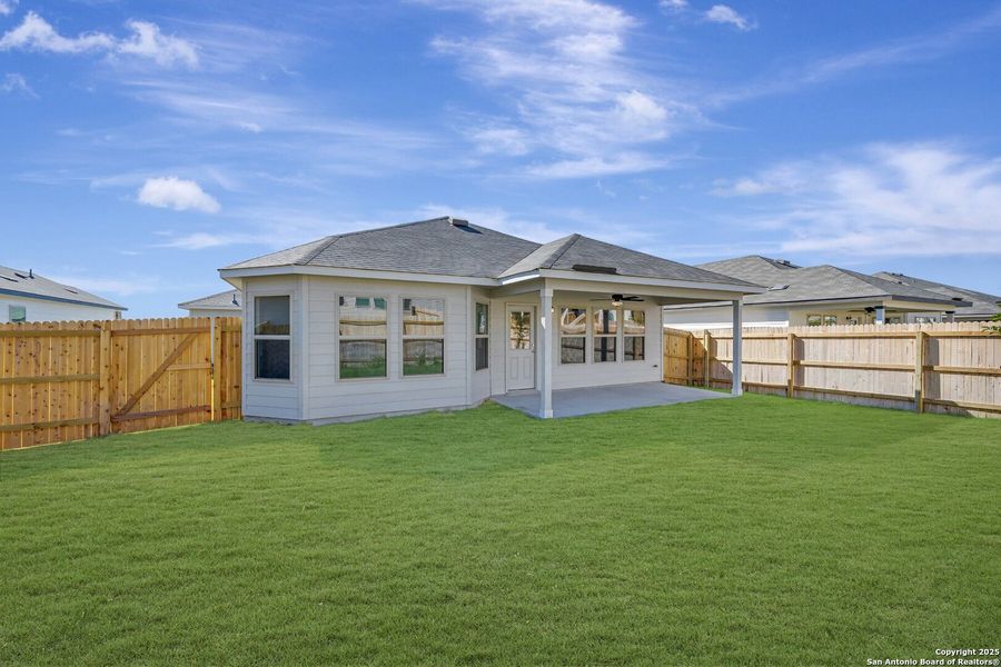 Exterior details and patio area of a home in Greenspoint Heights, Seguin (Image 20).
