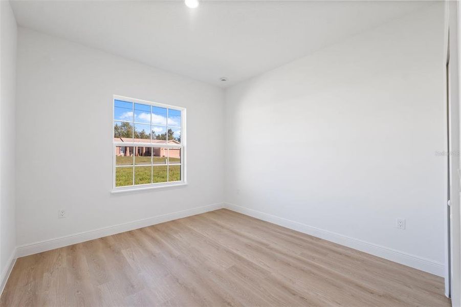 Spacious, unfurnished interior of a new home in , Ocala (Image 18).