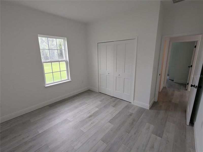 Spacious, unfurnished interior of a new home in , Ocala (Image 12).