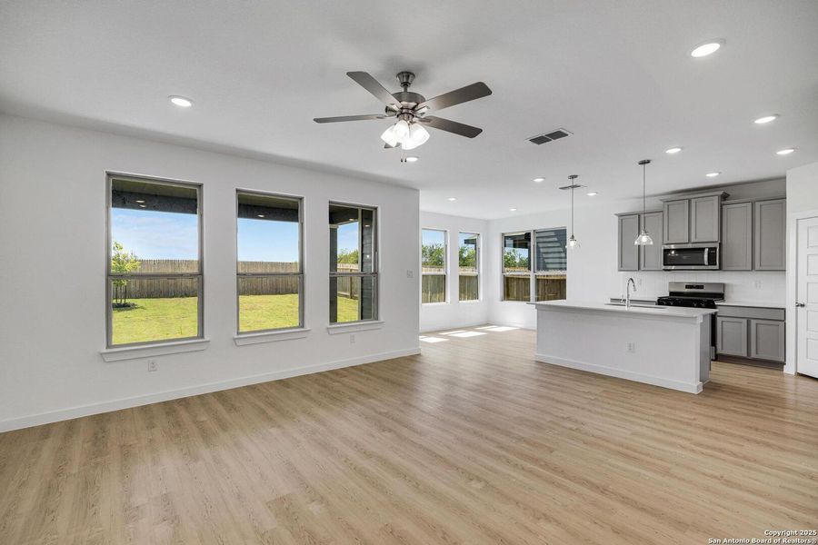 Spacious, unfurnished interior of a new home in Morgan Meadows, San Antonio (Image 16). Spacious, unfurnished interior of a new home in Morgan Meadows, San Antonio (Image 16).