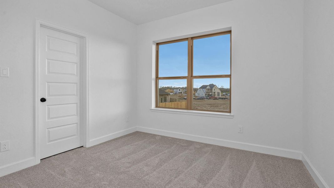 Spacious, unfurnished interior of a new home in Candela, Richmond (Image 7).