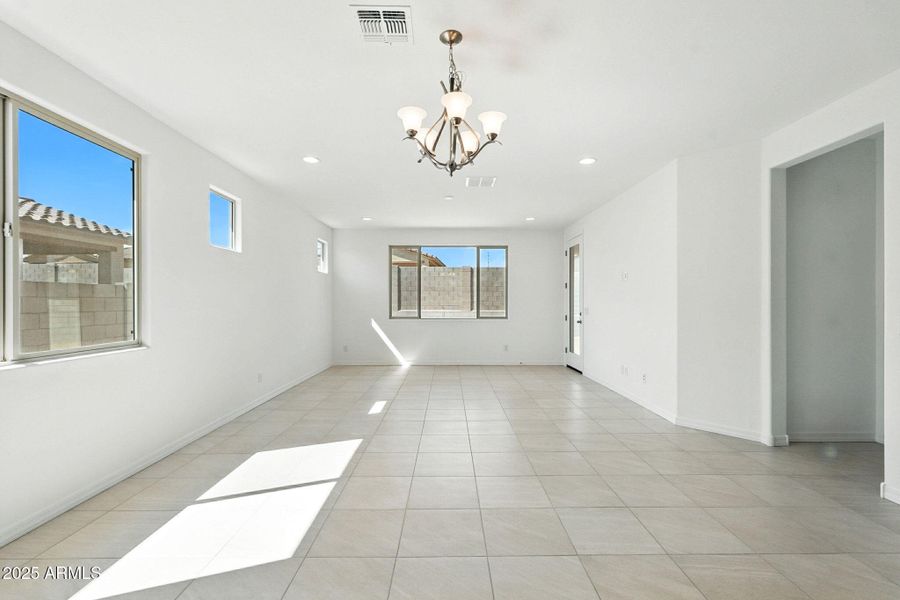 7-web-or-mls-Hilton-7 (2) 7-web-or-mls-Hilton-7 (2)