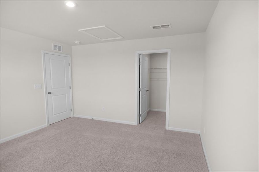 Spacious, unfurnished interior of a new home in Baker Grove, Duncan (Image 32).