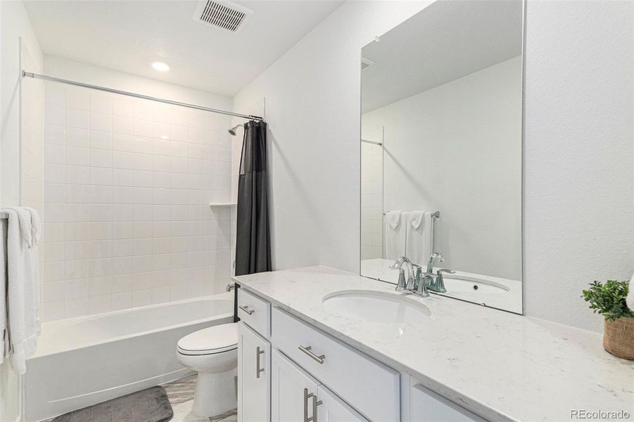 Furnished interior view inside a new home in , Elizabeth (Image 19).