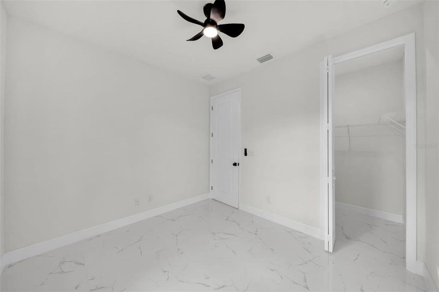 Spacious, unfurnished interior of a new home in , Englewood (Image 11).