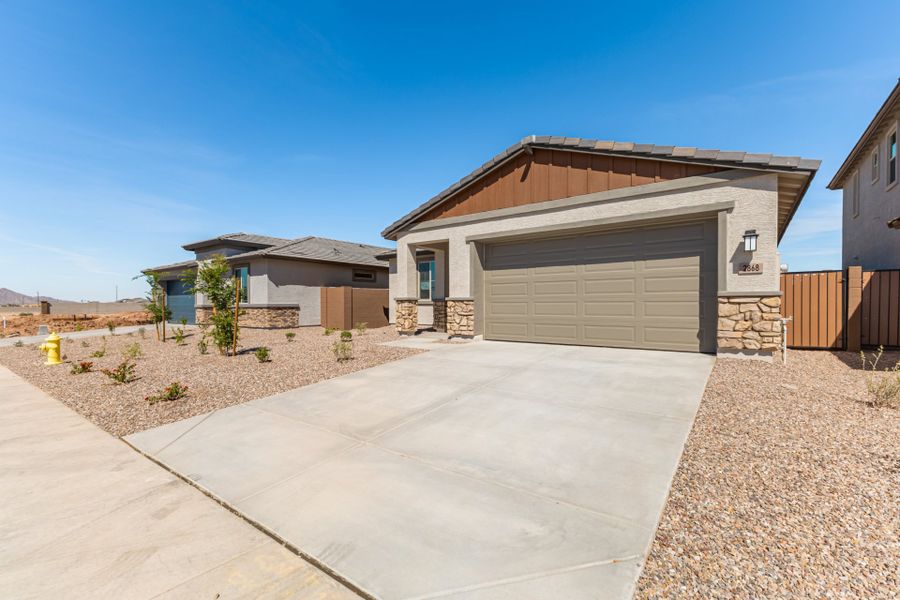 Image 8 of a home in Bella Vista Farms.