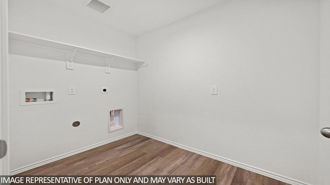 Spacious, unfurnished interior of a new home in The Canopies, Splendora (Image 8). Spacious, unfurnished interior of a new home in The Canopies, Splendora (Image 8).