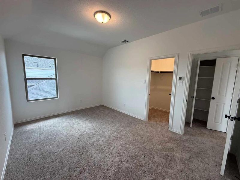 Spacious, unfurnished interior of a new home in Gateway Parks, Forney (Image 11).