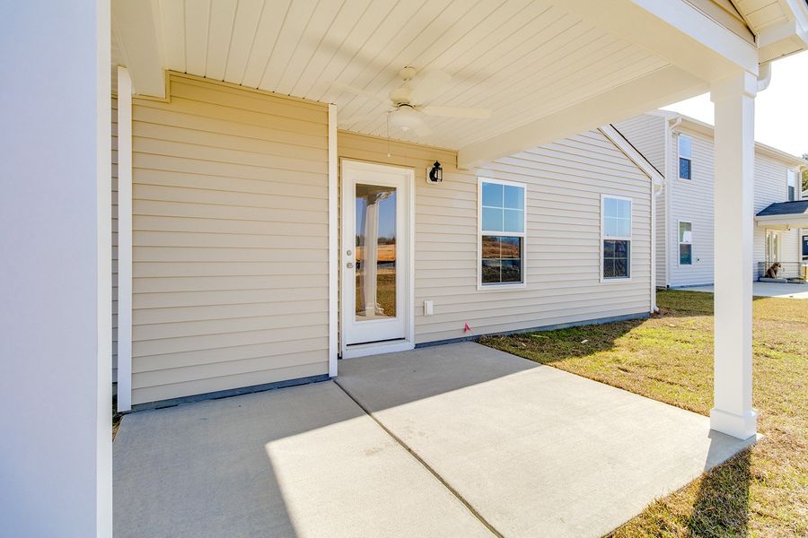 Exterior details and patio area of a home in Winston Point, Gilbert (Image 3).