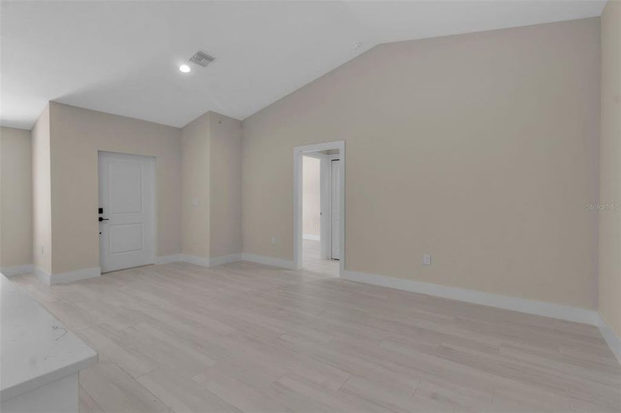 Spacious, unfurnished interior of a new home in , Punta Gorda (Image 38).
