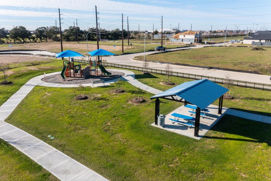 Community amenities in Bay Creek, Baytown (Image 25).