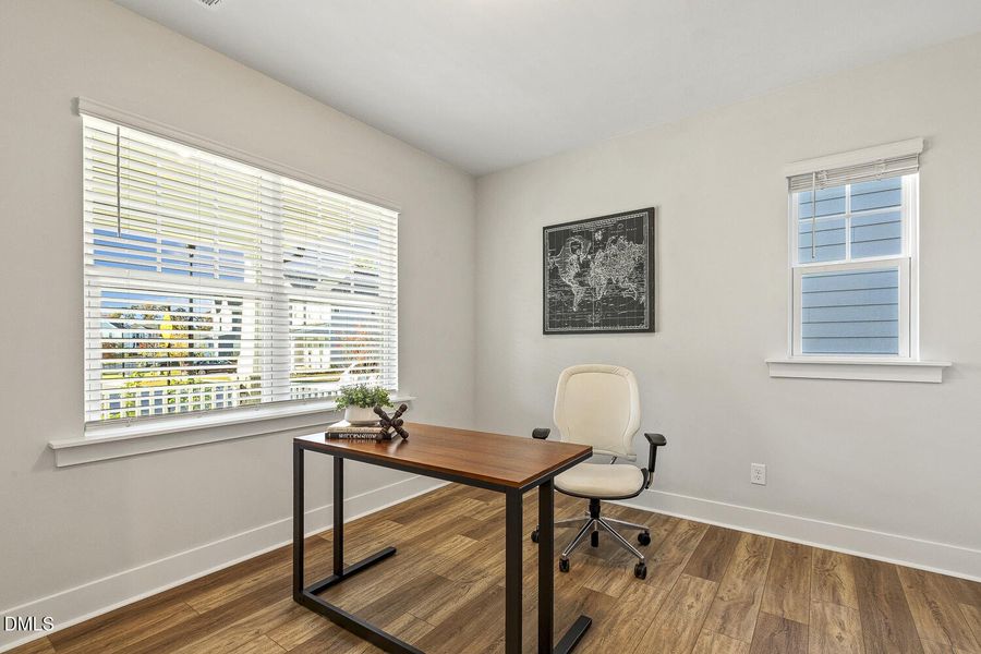 Flex/Office w/French Doors to Foyer