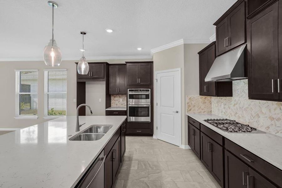 621 SE Ranch Oak Circle ~ Ready Now