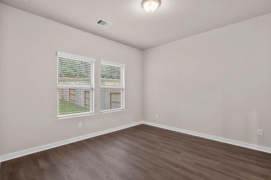 Spacious, unfurnished interior of a new home in Westridge Cove 50', Panorama Village (Image 17).