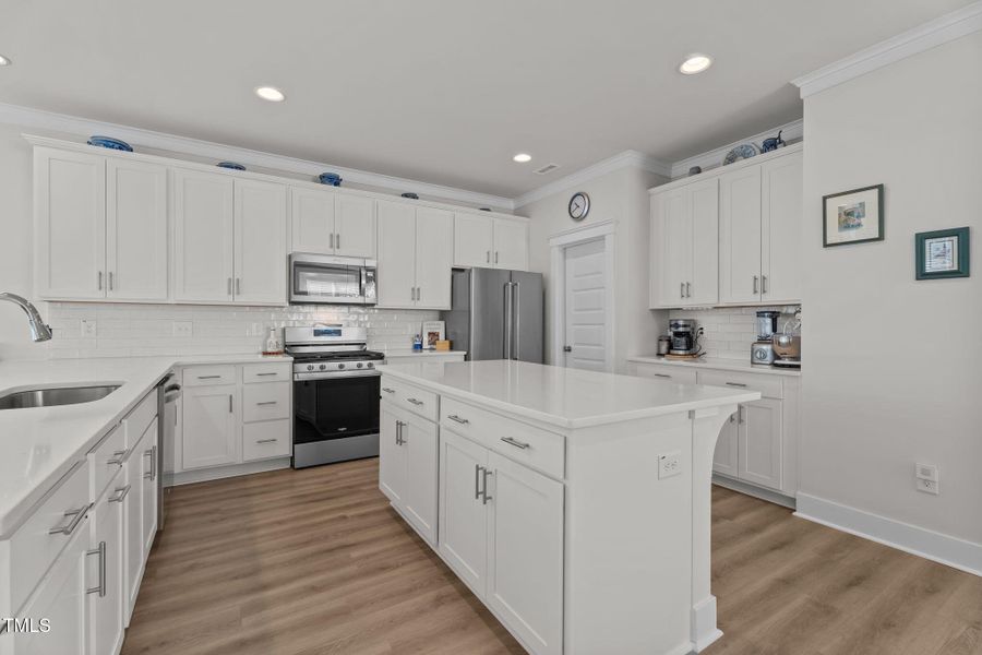 1753 Birdhaven- kitchen 2