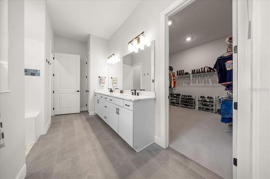 Furnished interior view inside a new home in Del Webb Stone Creek, Ocala (Image 18).