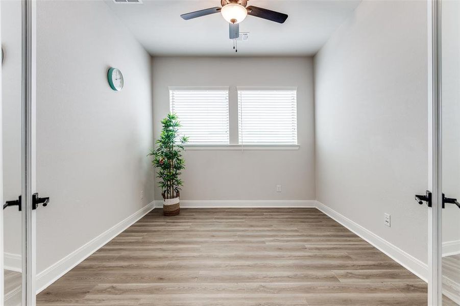 Image 29 of a home in Mustang Lakes.