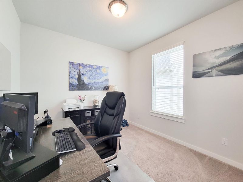 Furnished interior view inside a new home in Westridge Cove 40′, Conroe (Image 29).