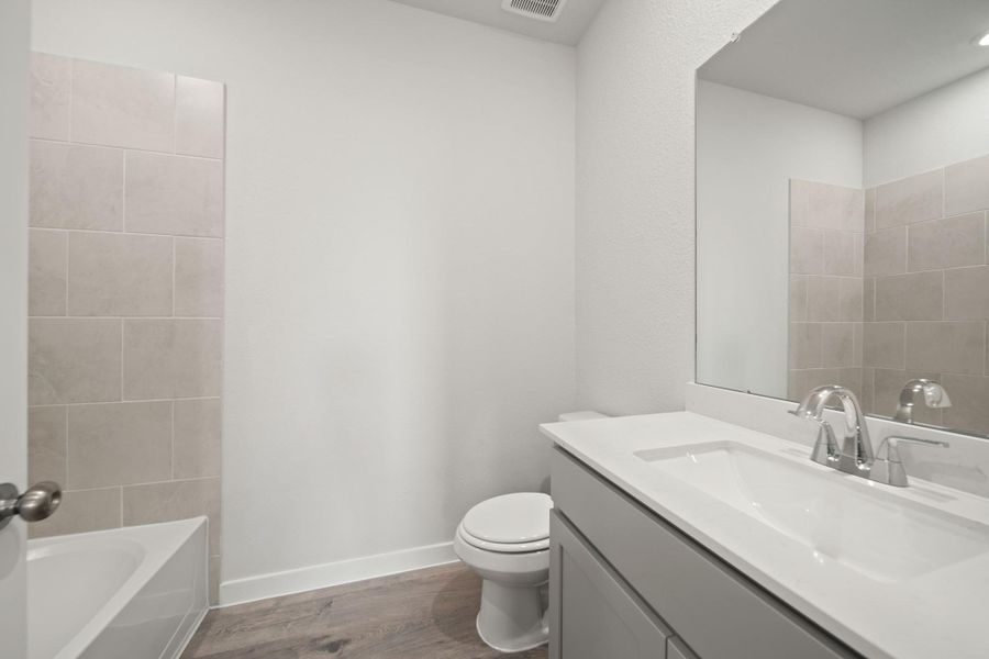 Furnished interior view inside a new home in River Ranch Trails, Dayton (Image 5). Furnished interior view inside a new home in River Ranch Trails, Dayton (Image 5).