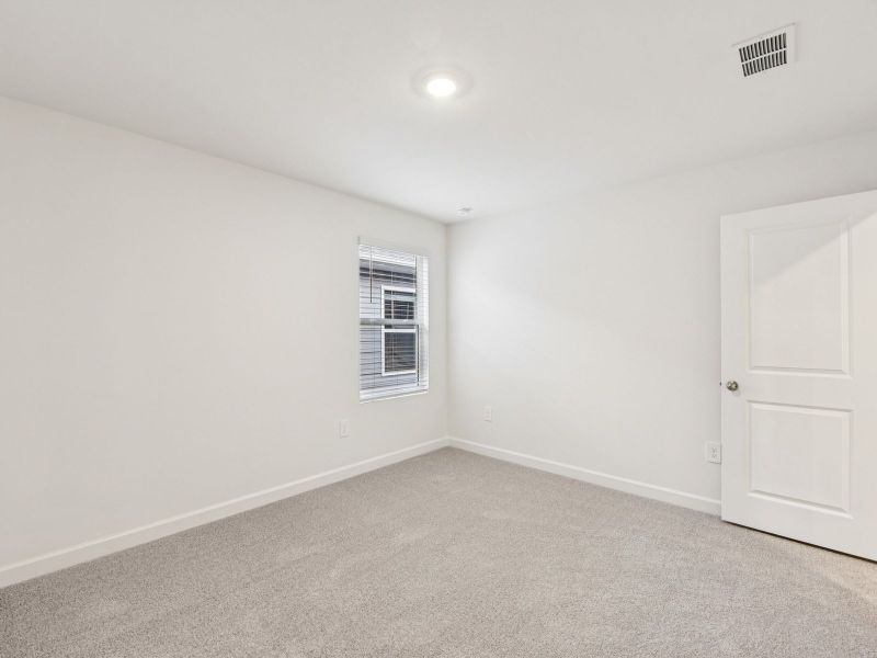 Spacious, unfurnished interior of a new home in Avalon, Gastonia (Image 15).