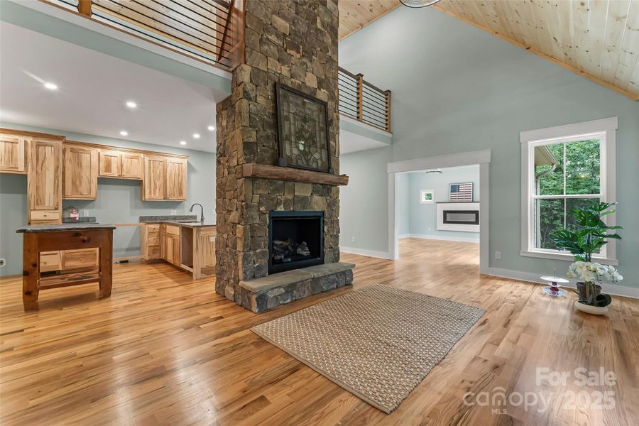 Image 41 of a home in .