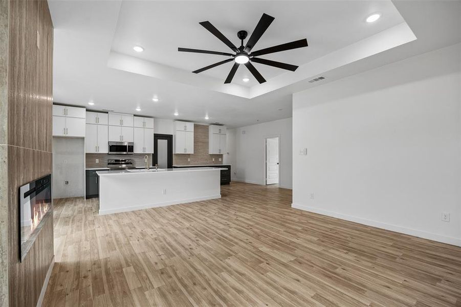 Spacious, unfurnished interior of a new home in , Mesquite (Image 33).
