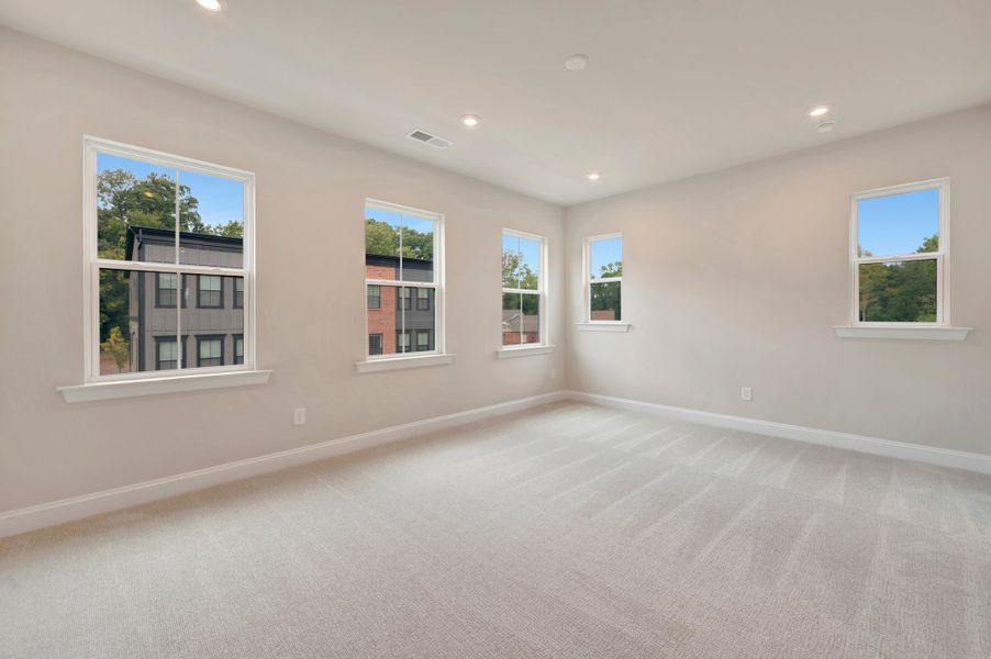 Spacious, unfurnished interior of a new home in Old Town Village, Waxhaw (Image 25).
