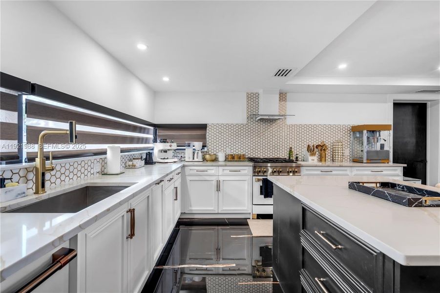 Furnished interior view inside a new home in , Key Largo (Image 53). Furnished interior view inside a new home in , Key Largo (Image 53).