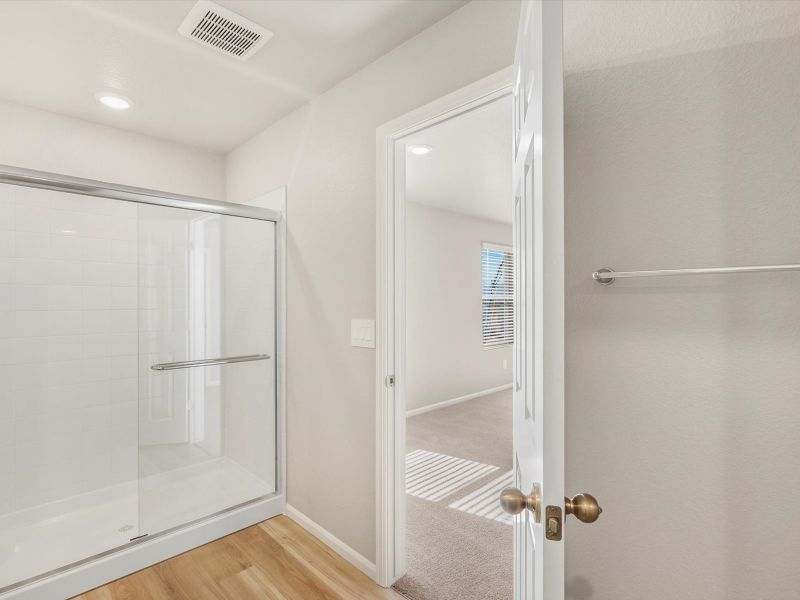 Spacious, unfurnished interior of a new home in Lorson Ranch : The Springs Collection, Colorado Springs (Image 11).