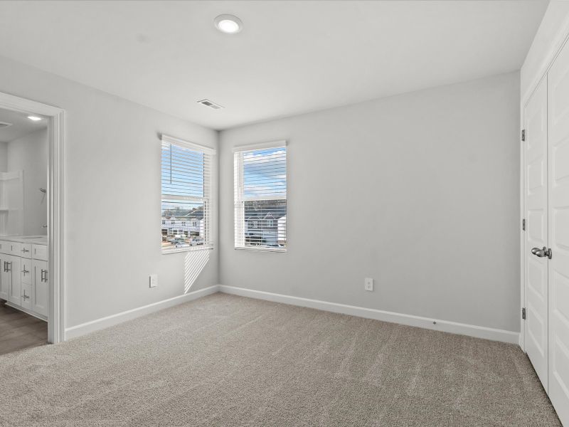 Spacious, unfurnished interior of a new home in Northbrook Village Townes, Taylors (Image 20).