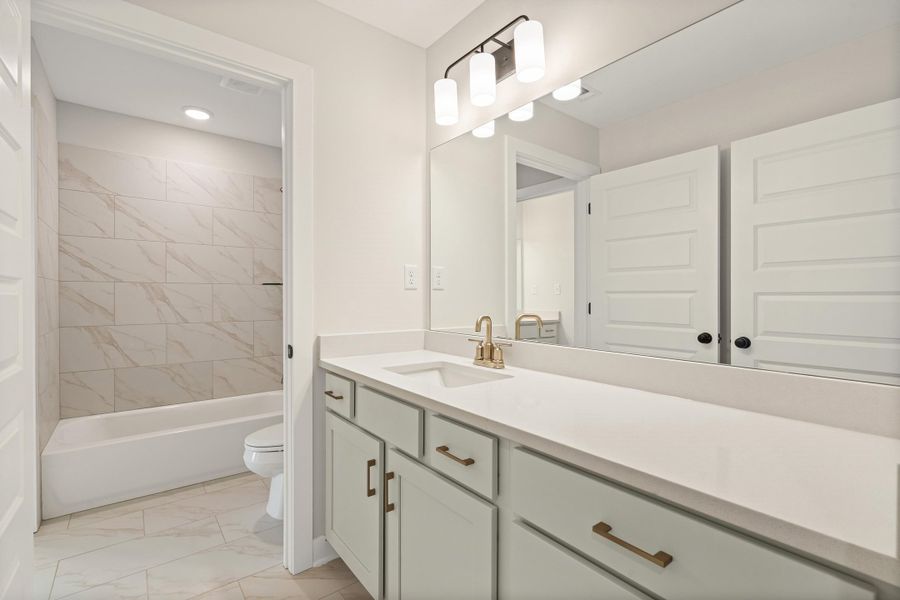 Furnished interior view inside a new home in White Oak, Arlington (Image 12).