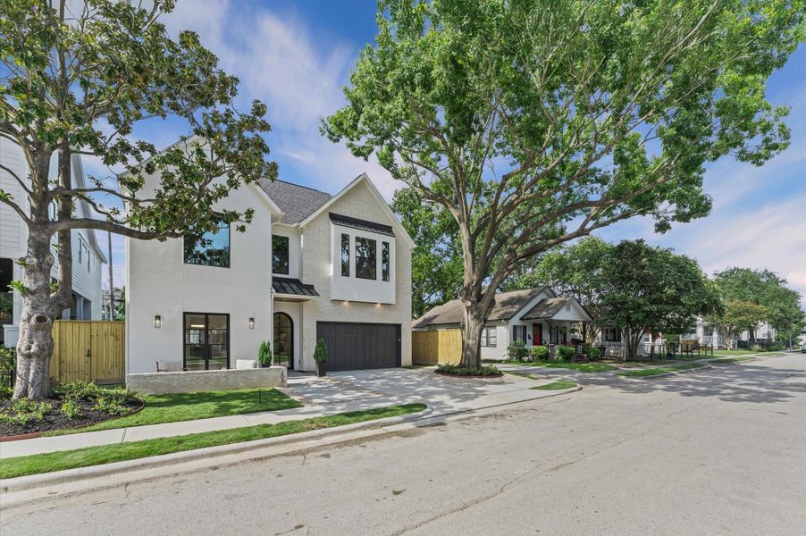 New construction on a lovely street in the Heights! New construction on a lovely street in the Heights!
