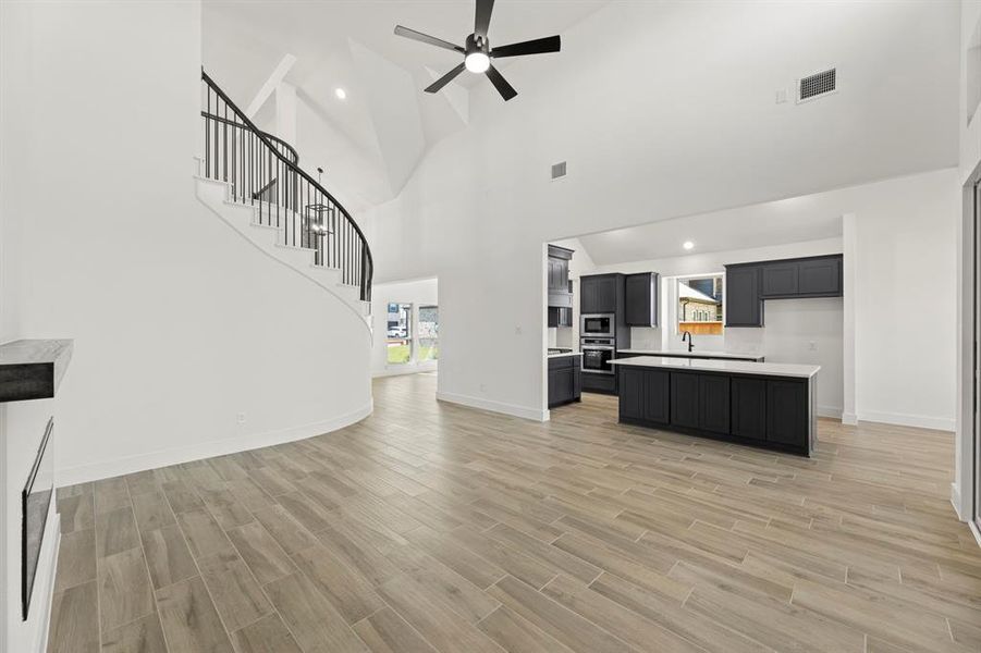 09. 9729 Chesney - Family (3) 09. 9729 Chesney - Family (3)