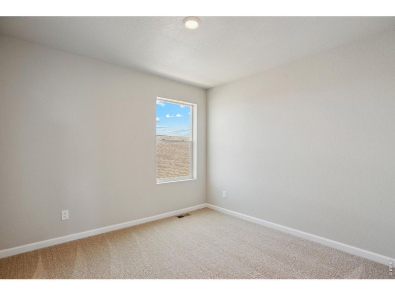 Spacious, unfurnished interior of a new home in , Severance (Image 17).