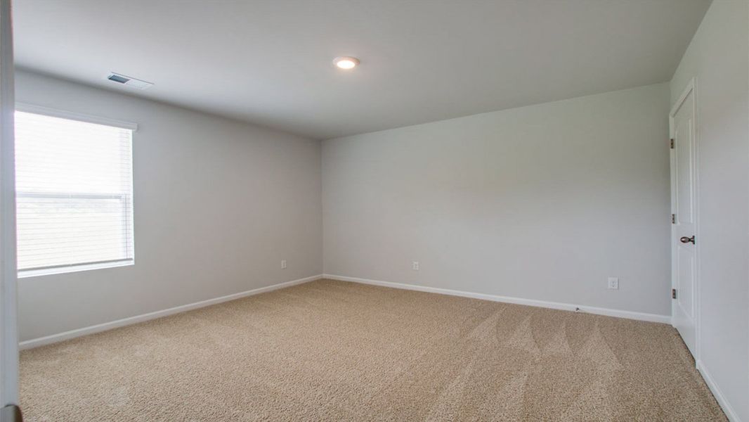 Spacious, unfurnished interior of a new home in Timberwalk, Cookeville (Image 25).