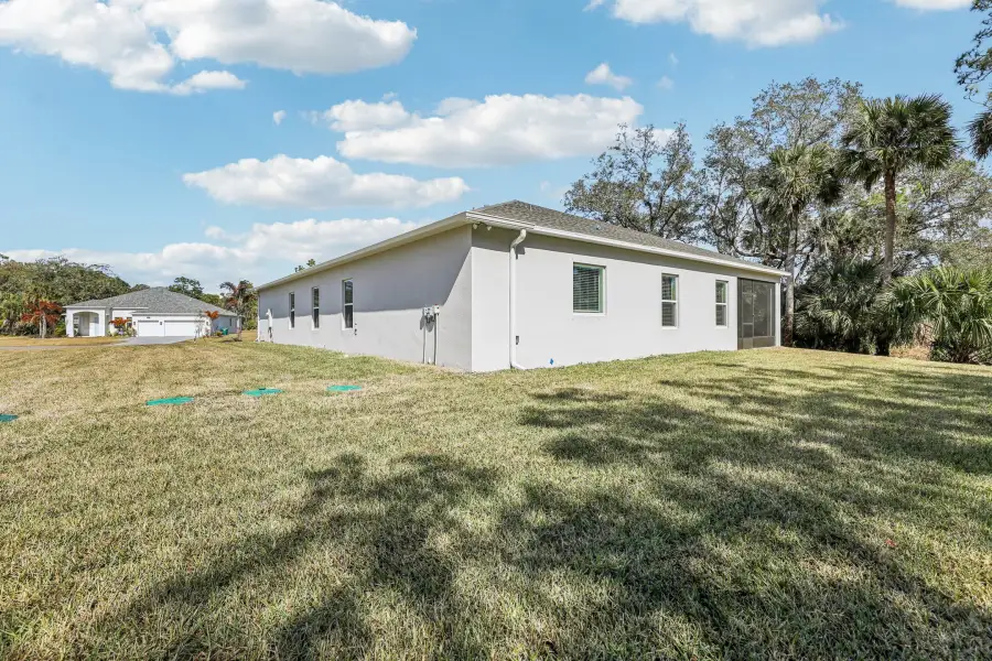 Representative exterior details of a home built from the Harmony by Maronda Homes in Malabar Springs, Palm Bay (Image 34).