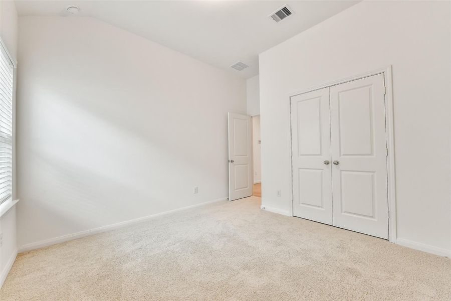 Spacious, unfurnished interior of a new home in King Oaks Village, Baytown (Image 21).