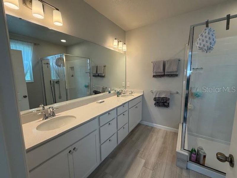 Furnished interior view inside a new home in , Winter Garden (Image 9).
