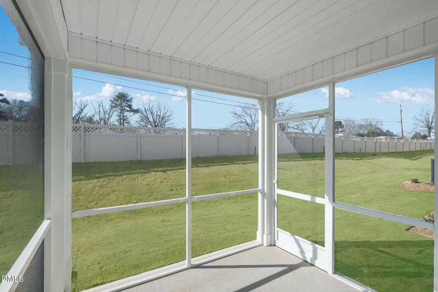 SUN_Sagecroft_Pic_Davidson_QMI_104_Scree