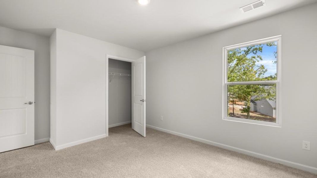 Spacious, unfurnished interior of a new home in Fairway 17 at Mirror Lake, Villa Rica (Image 20). Spacious, unfurnished interior of a new home in Fairway 17 at Mirror Lake, Villa Rica (Image 20).