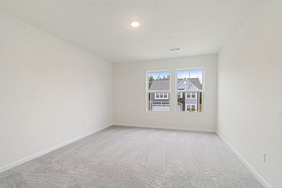 Spacious, unfurnished interior of a new home in Portrait Hills, Aiken (Image 21).