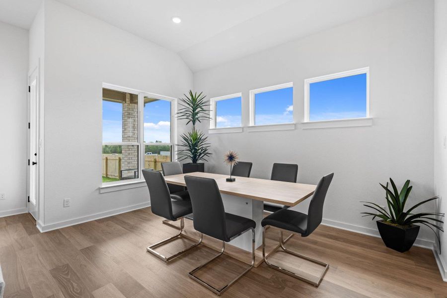 Casual Dining off of Kitchen Casual Dining off of Kitchen