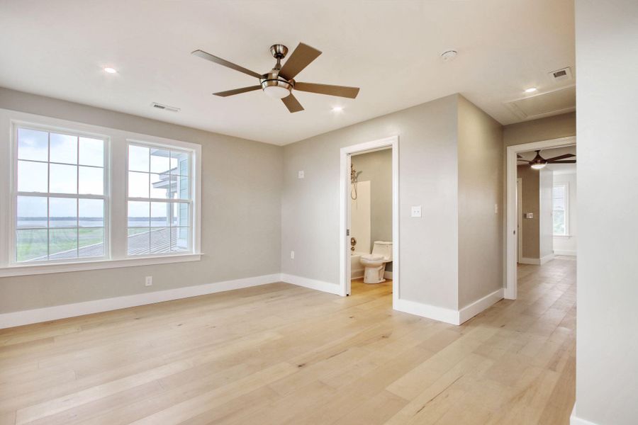 Spacious, unfurnished interior of a new home in , Georgetown (Image 45).