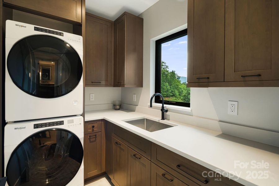 Image 38 of a home in .