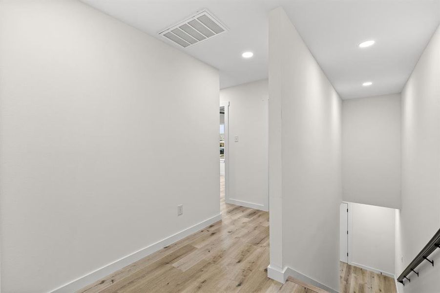 Spacious, unfurnished interior of a new home in , Robinson (Image 33).