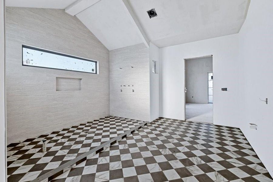 Spacious, unfurnished interior of a new home in , Krum (Image 6).