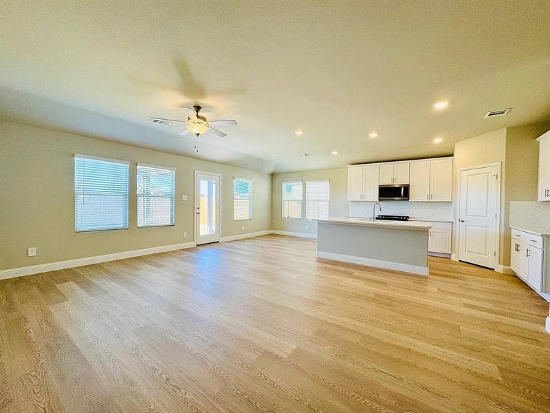 Spacious, unfurnished interior of a new home in Trails of Lavon - Signature Series, Lavon (Image 15).