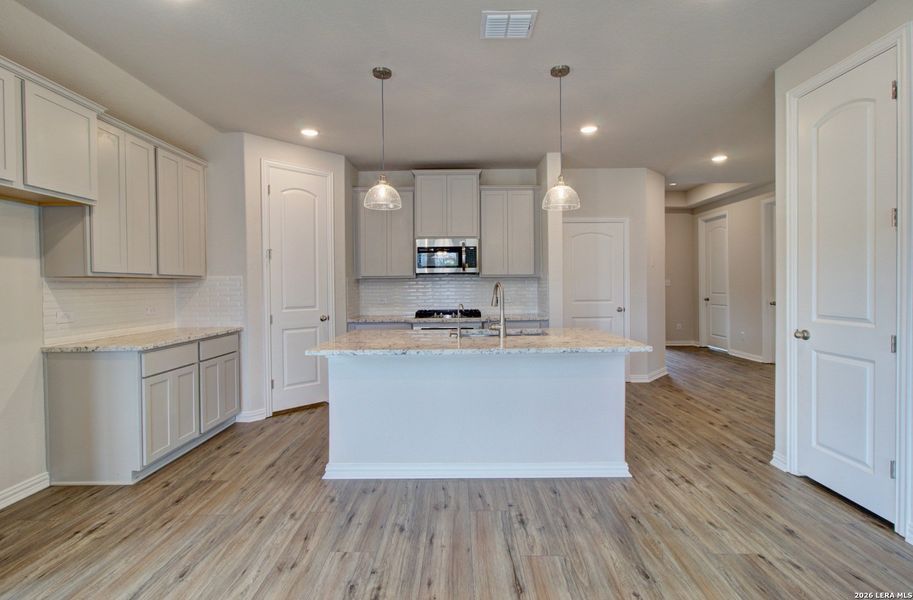 Furnished interior view inside a new home in Clear Creek, New Braunfels (Image 10).