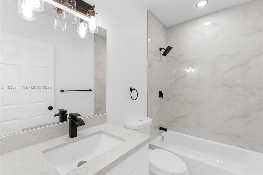 Furnished interior view inside a new home in , Lehigh Acres (Image 6).