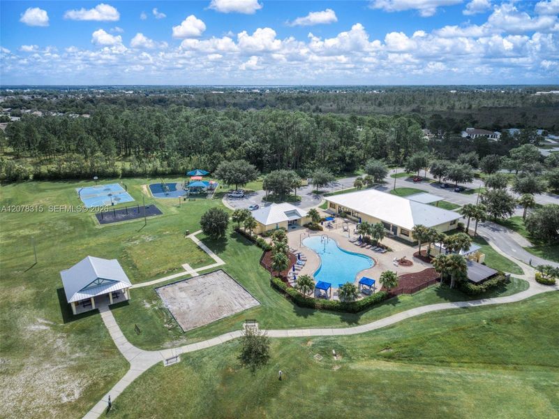 Community amenities in , Sebring (Image 79).